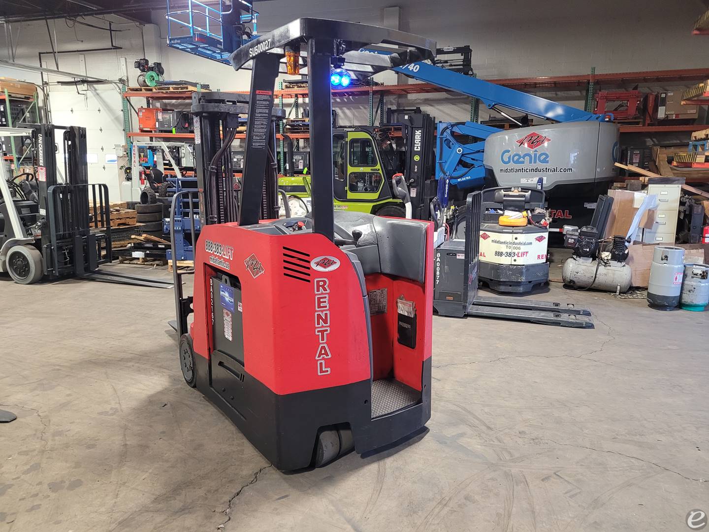 2017 Raymond 425-C50TT Electric Forklift - 123Forklift