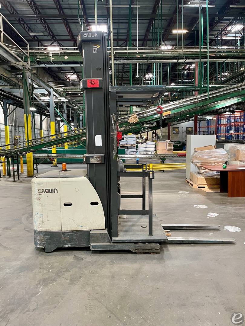 2013 Crown SP3520-30