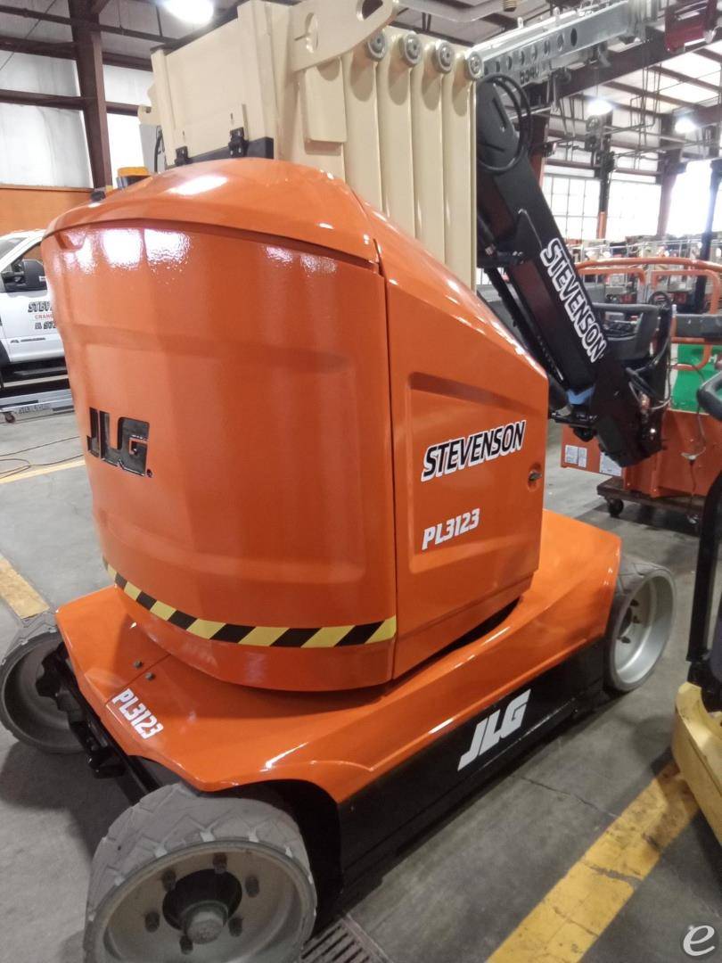 2015 JLG TOUCAN 32E