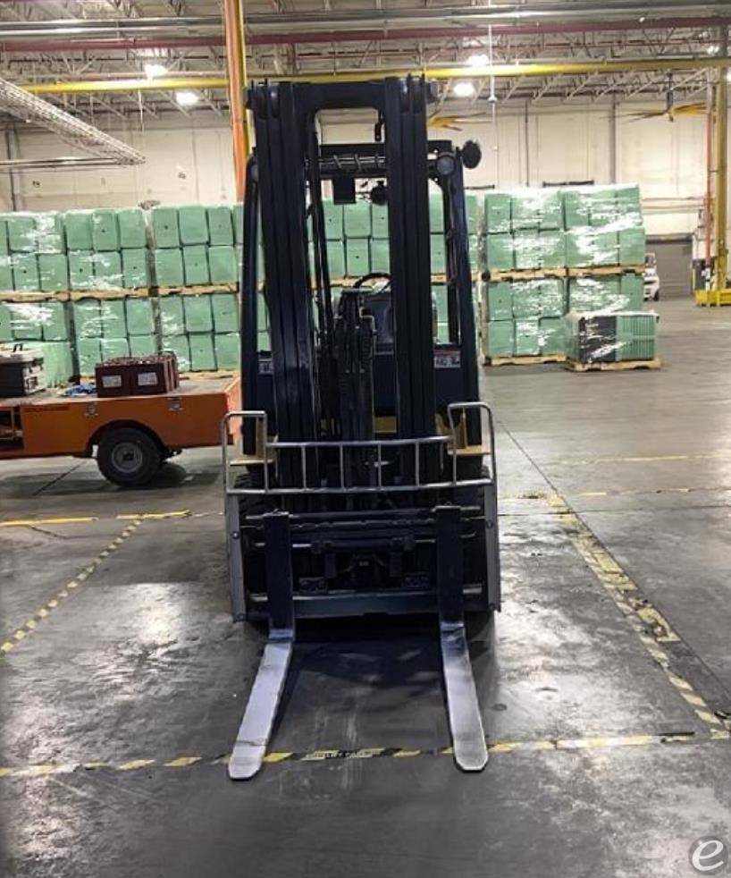 2011 Yale GLP050VX