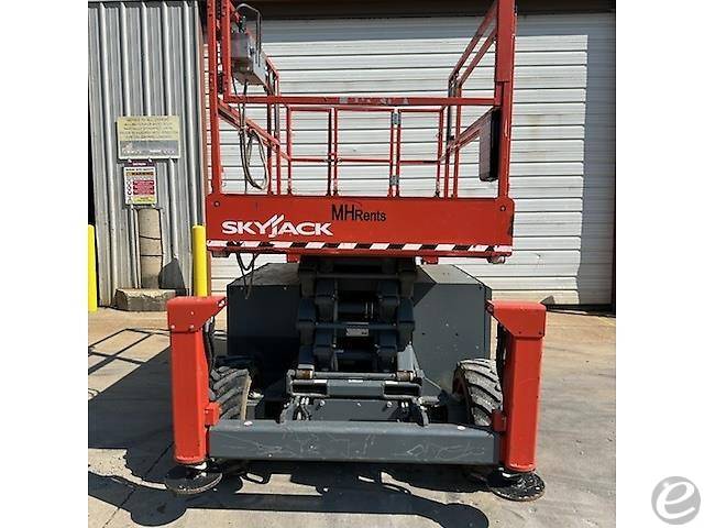 2018 Skyjack SJ-6832RT Diesel Scissor Lift - 123Forklift