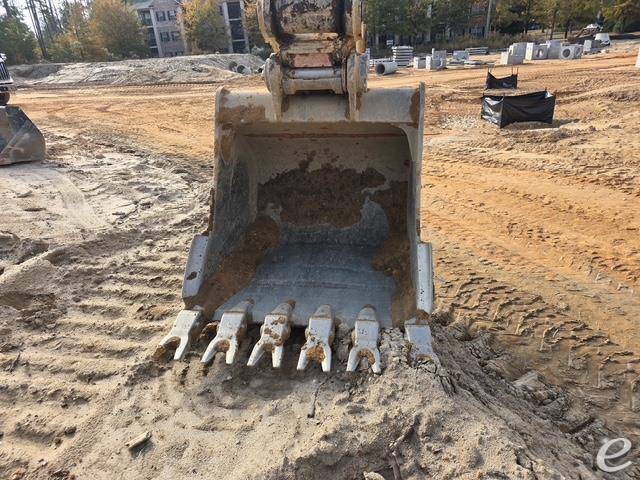 2021 Cat 330