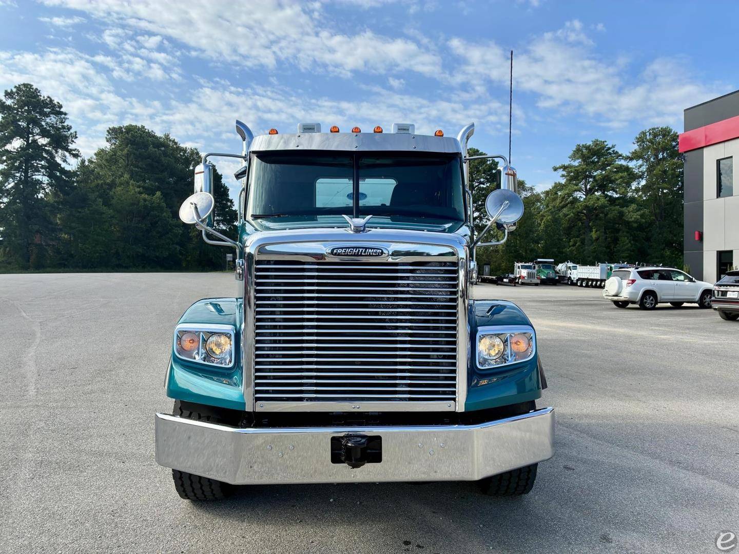 2023 Freightliner 122SD