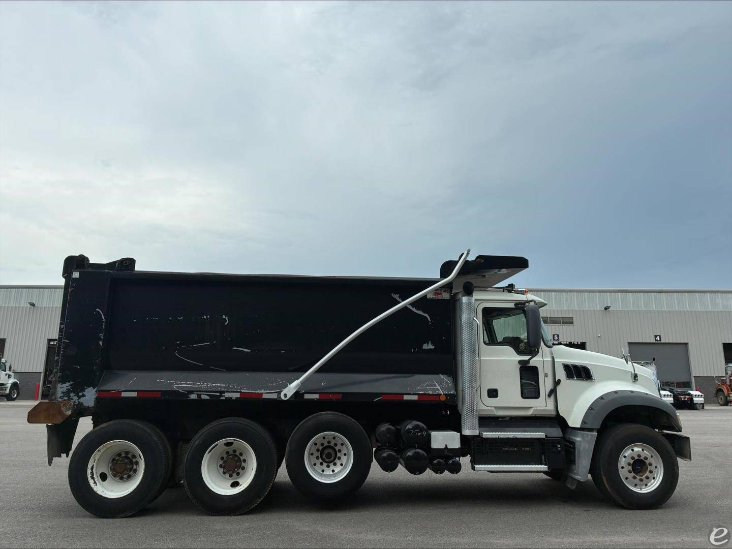 2019 Mack GRANITE GU713