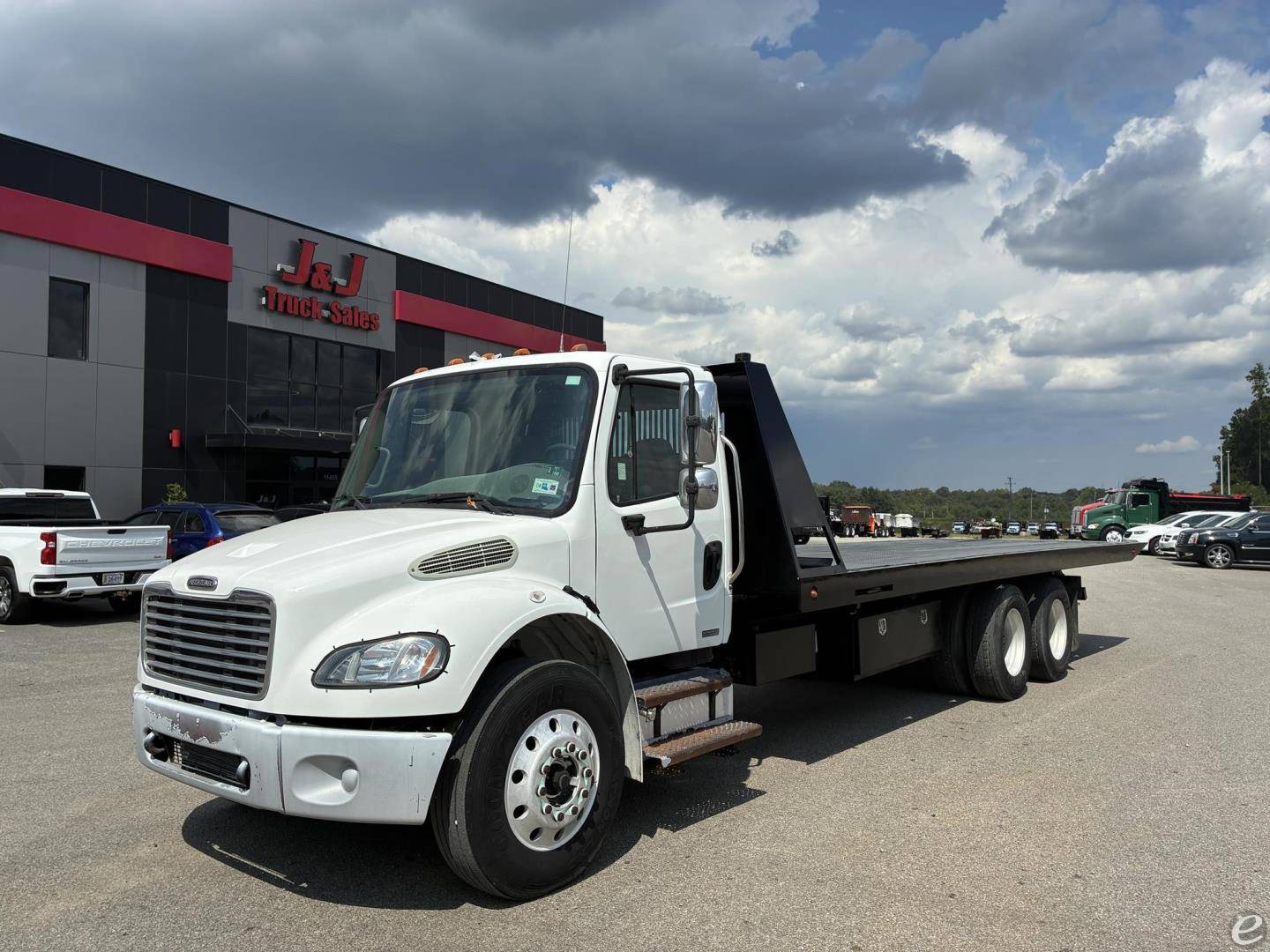 2006 Freightliner BUSINESS CLASS M2 106