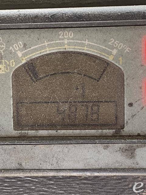 2005 Hoist Liftruck F400 @ 30