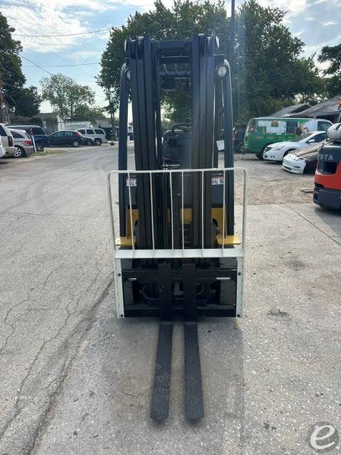 2017 Yale GLP030VXNRAE084