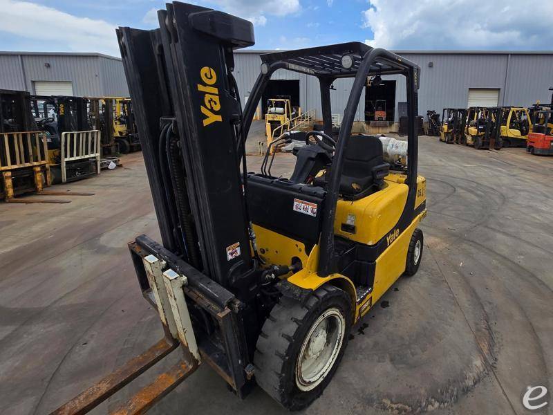 2017 Yale GLP050VX