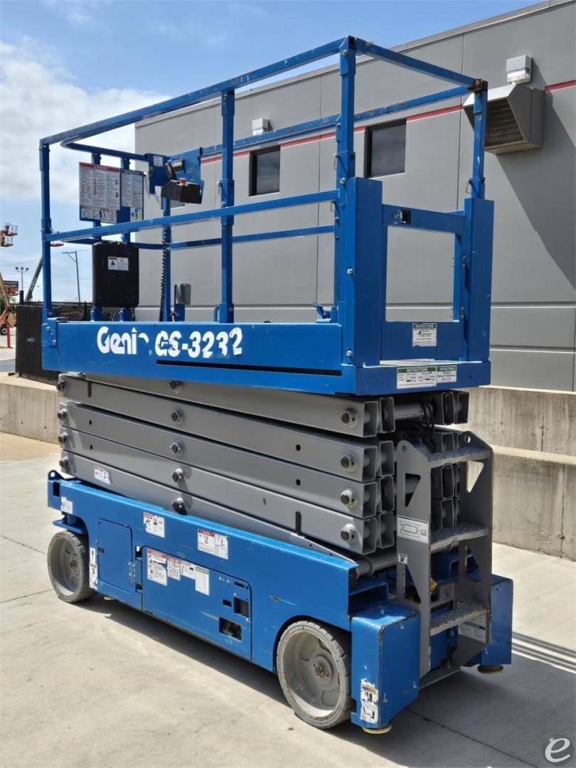 2016 Genie GS3232 Electric Scissor Lift - 123Forklift
