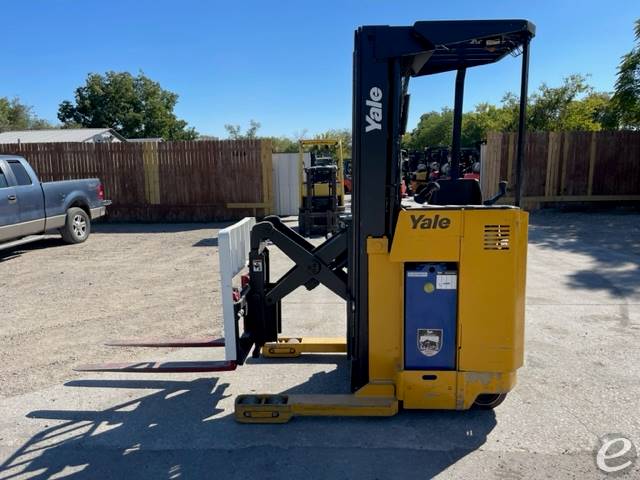 2003 Yale NR040AENS24T091