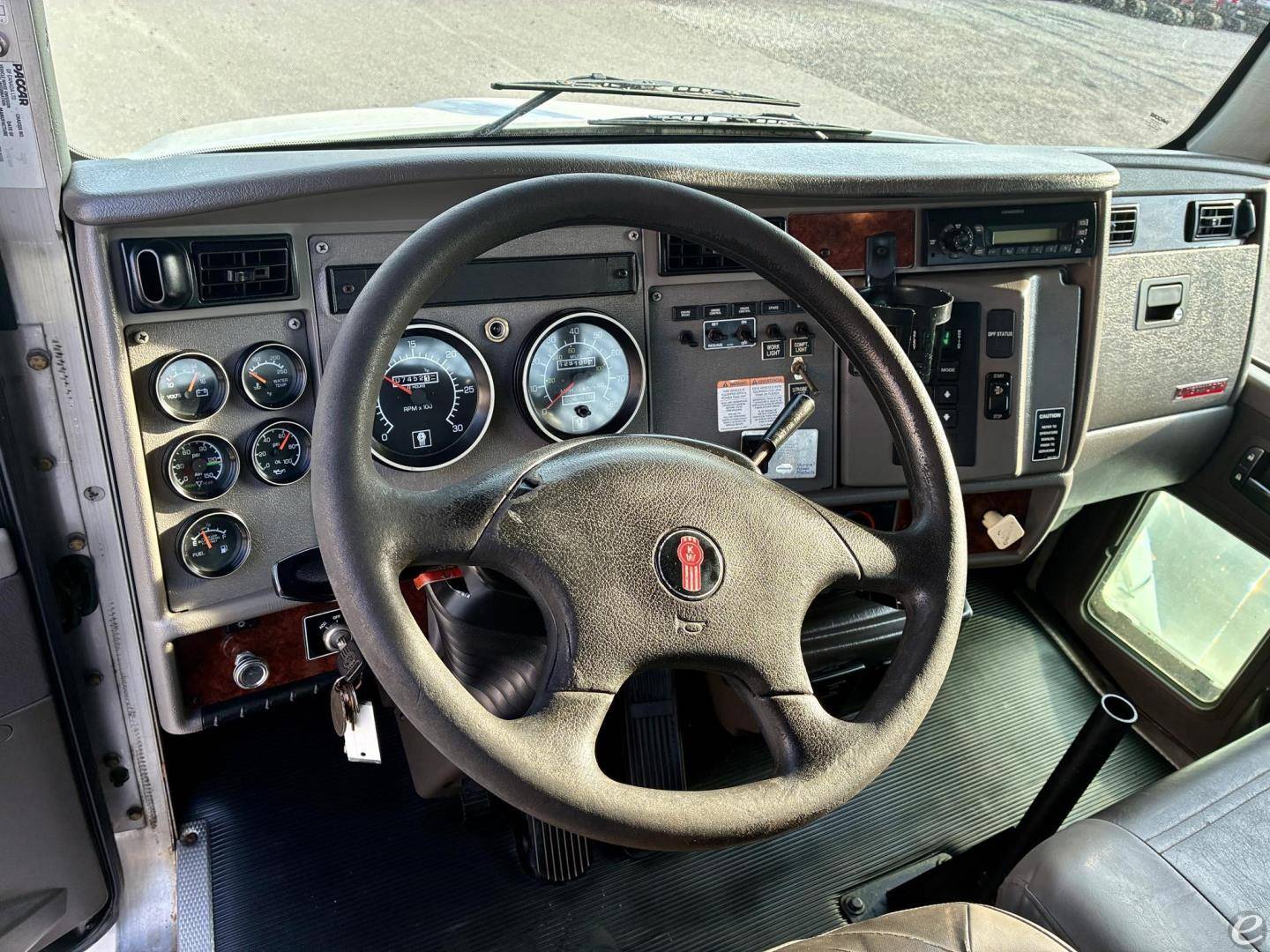2010 Kenworth T370