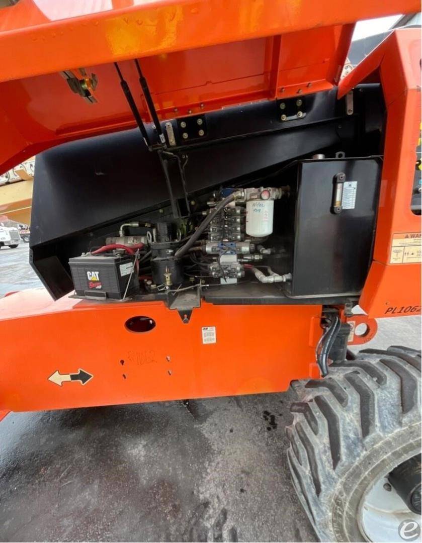 2014 JLG 660SJ