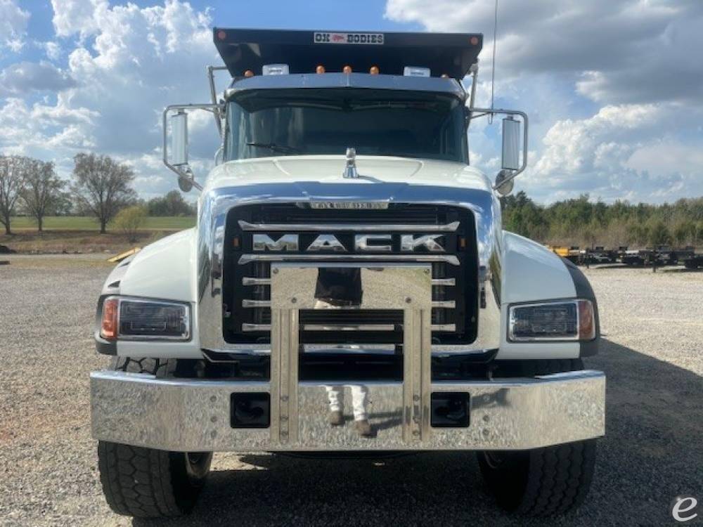 2024 Mack GRANITE 64FR