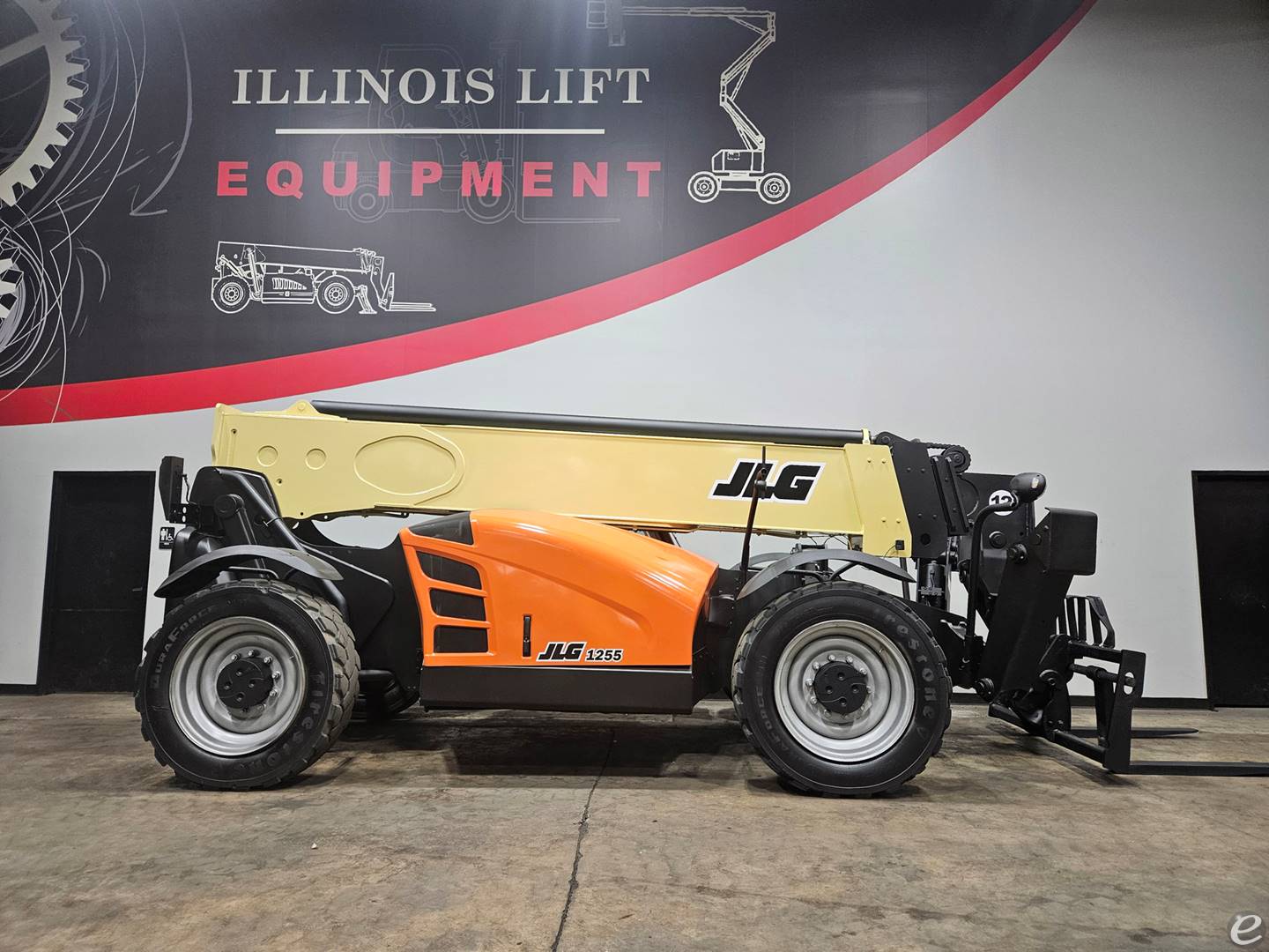 2016 JLG 1255