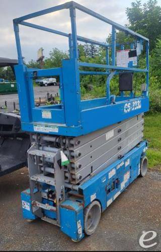 2017 Genie GS3232