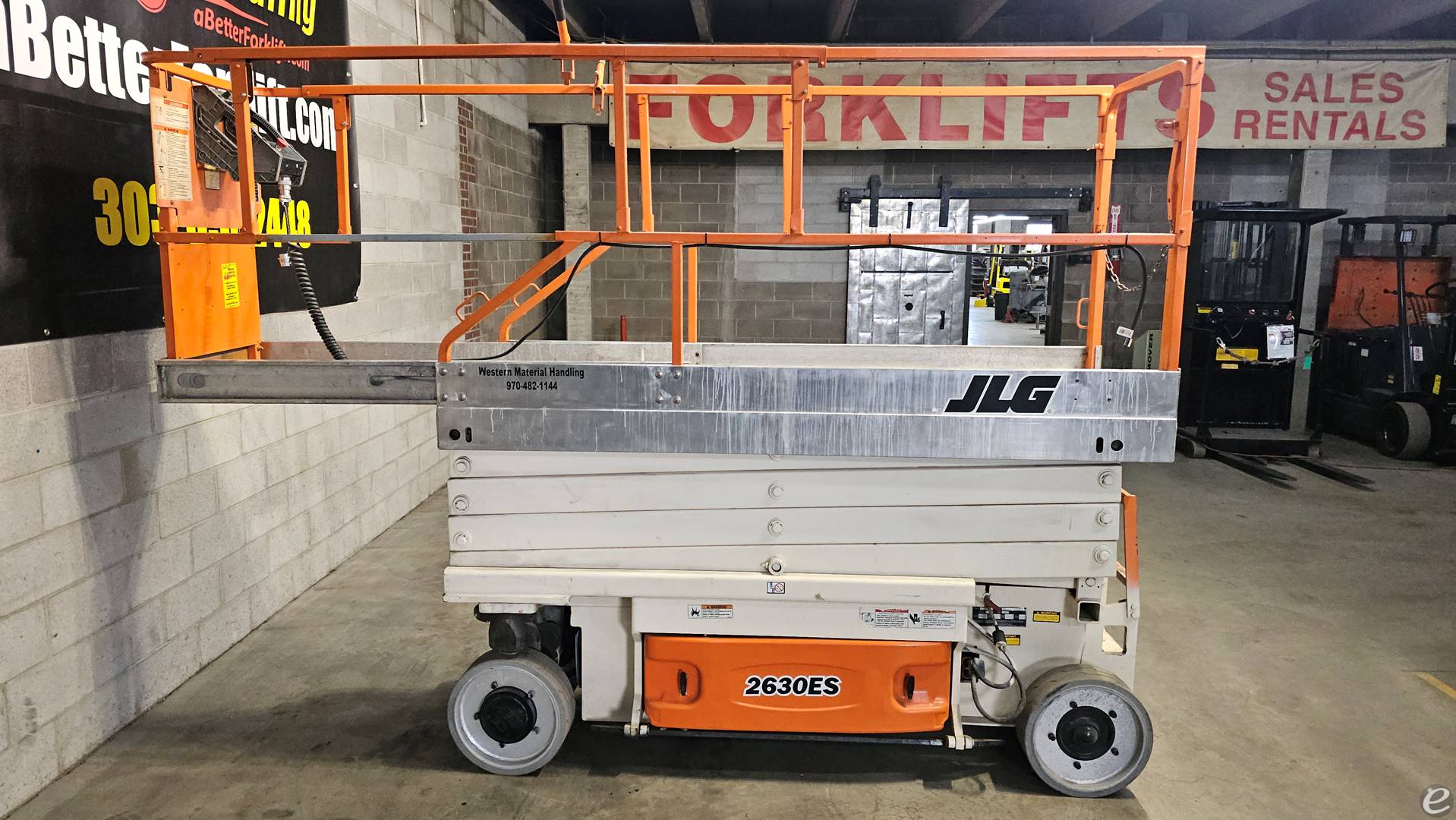 2005 JLG 2630ES