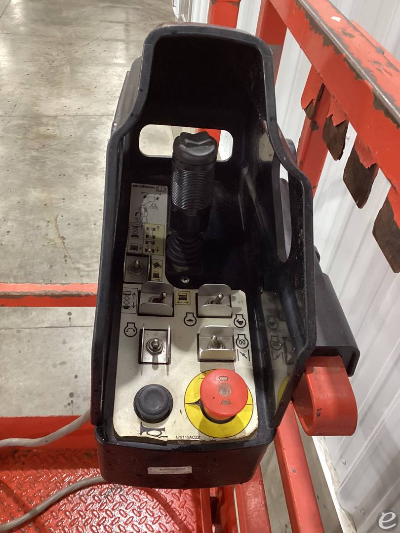 2020 Skyjack SJ6832RT-A