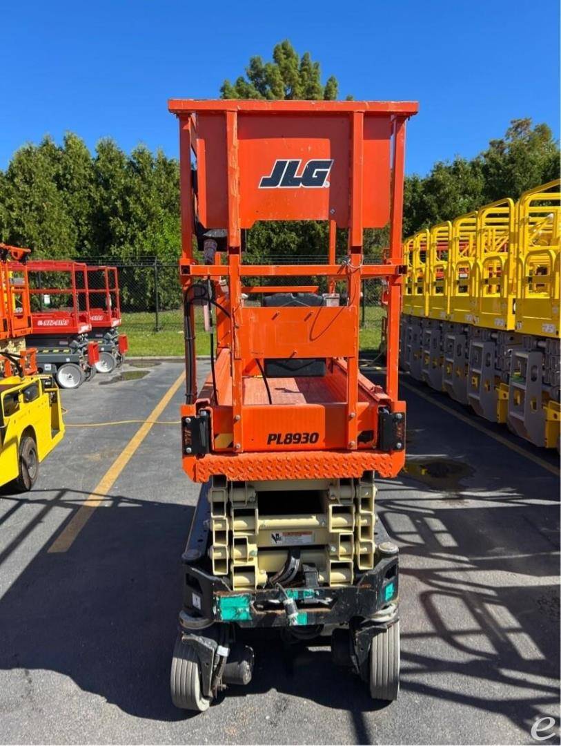 2021 JLG R1932i