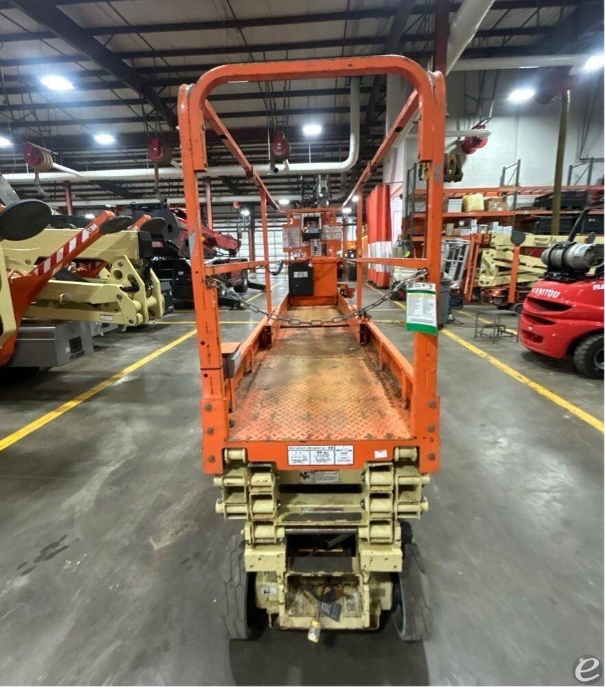 2017 JLG 1930ES