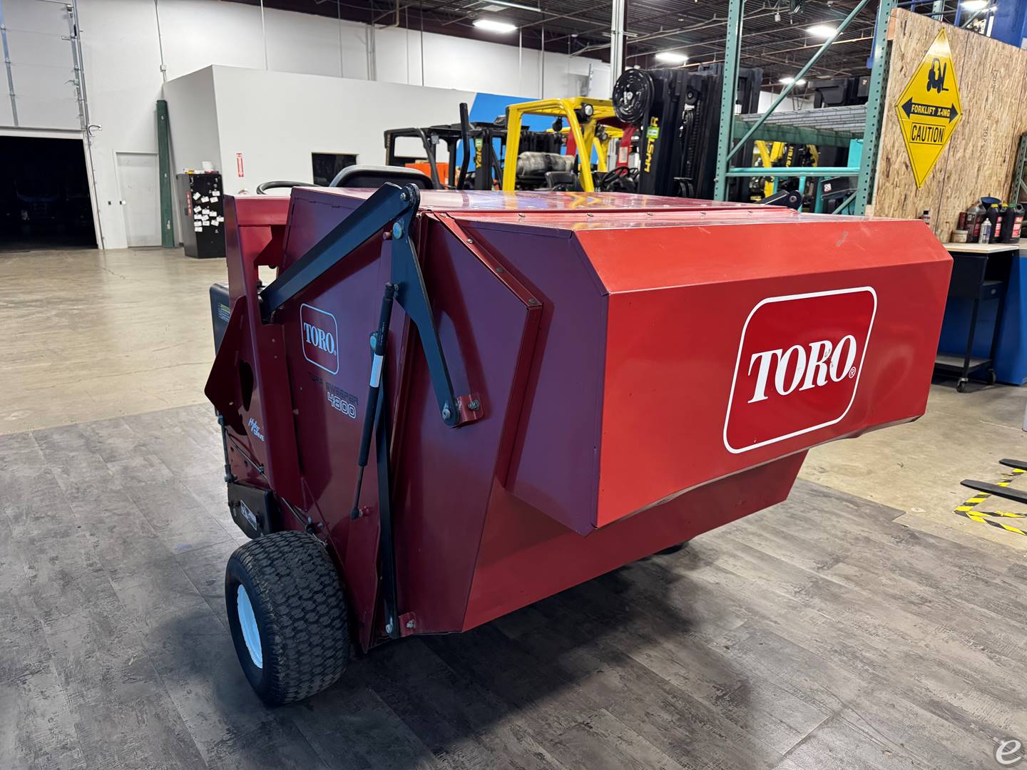 2006 Toro 4800 Turf Sweeper