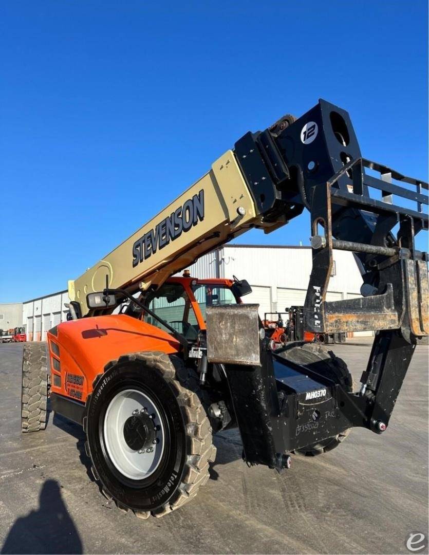 2022 JLG 1255