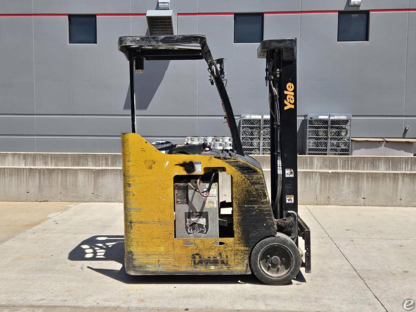 2018 Yale ESC040AD