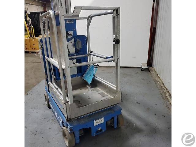 2015 Genie GR-20 Electric Scissor Lift - 123Forklift