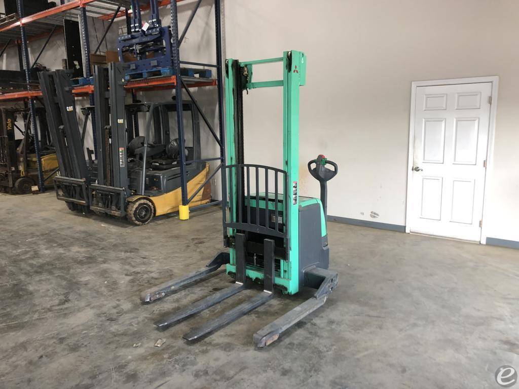 2009 Mitsubishi PMWT15N