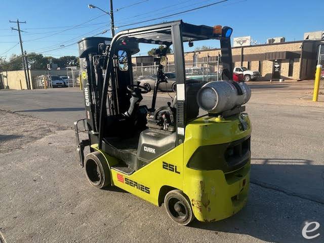 2020 Clark S25CL
