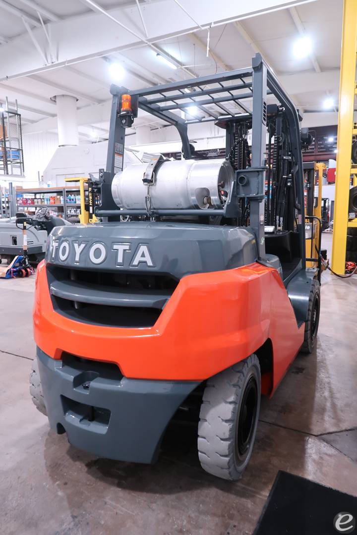 2015 Toyota 8FG35U Pneumatic Tire Forklift - 123Forklift