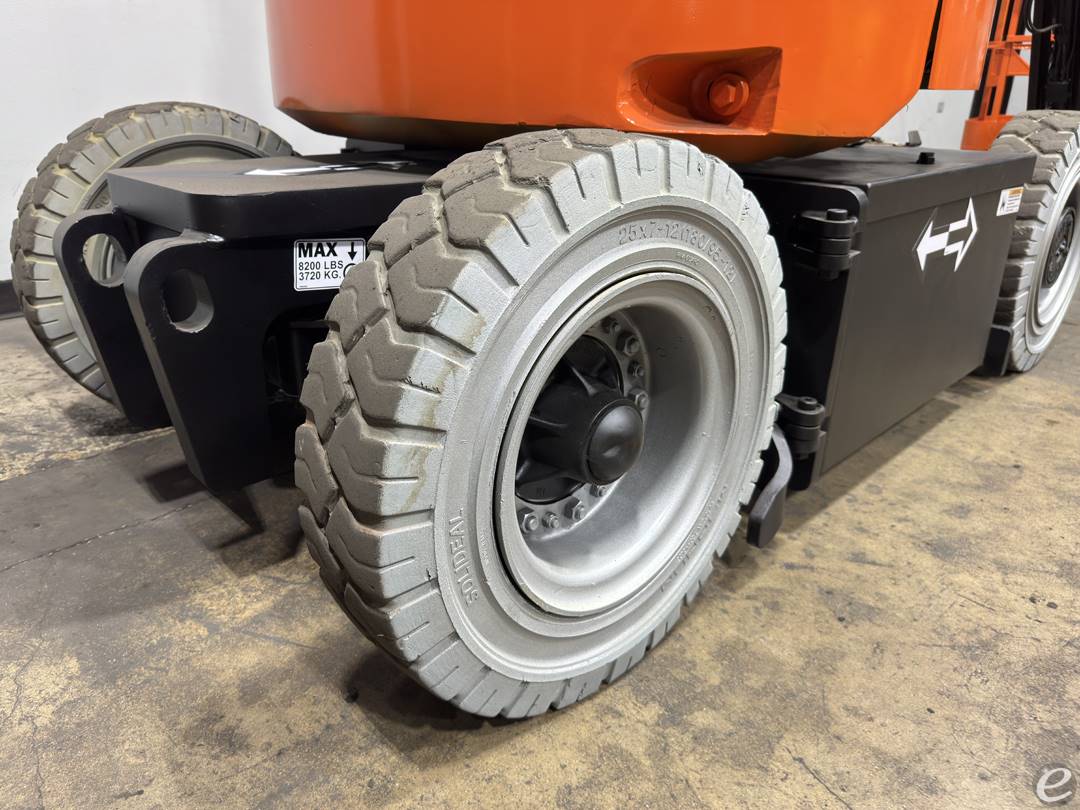 2014 JLG E300AJP