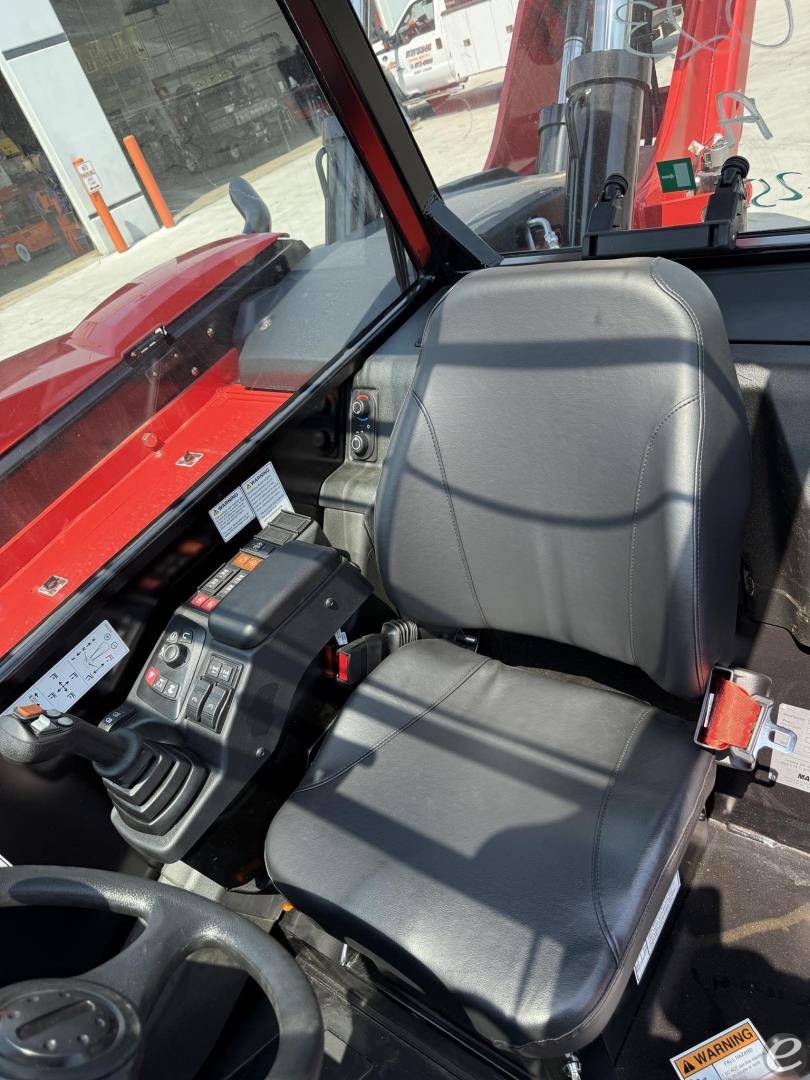 2025 Manitou MTA1055