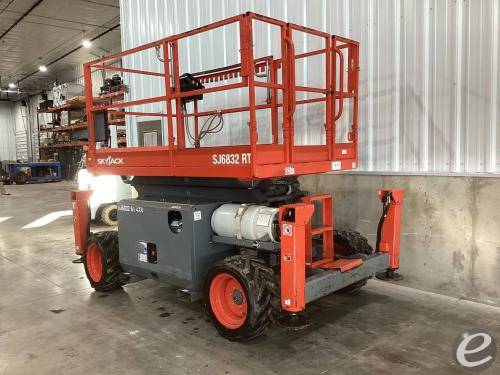 2022 Skyjack SJ6832RT