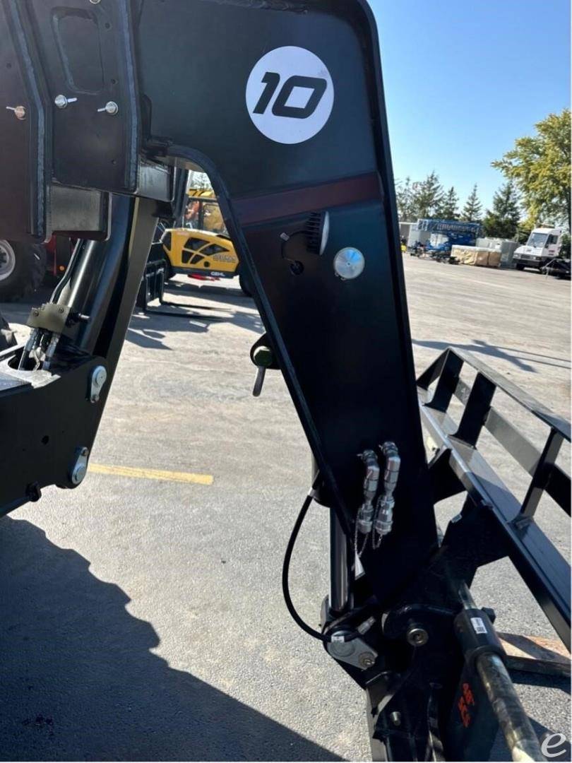 2026 JLG 1075
