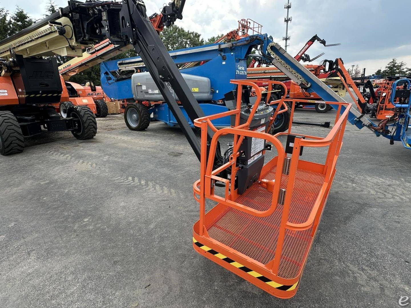 2025 JLG 1500AJP