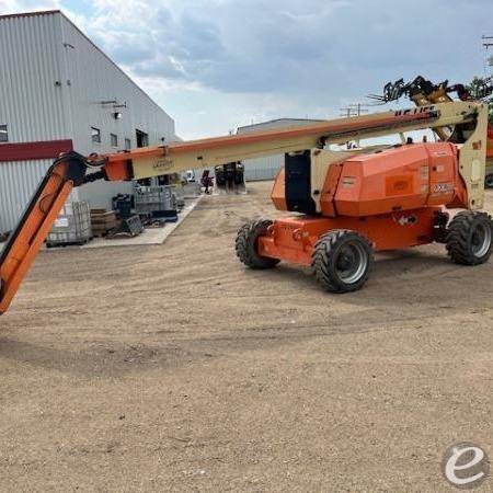 2016 JLG 800AJ