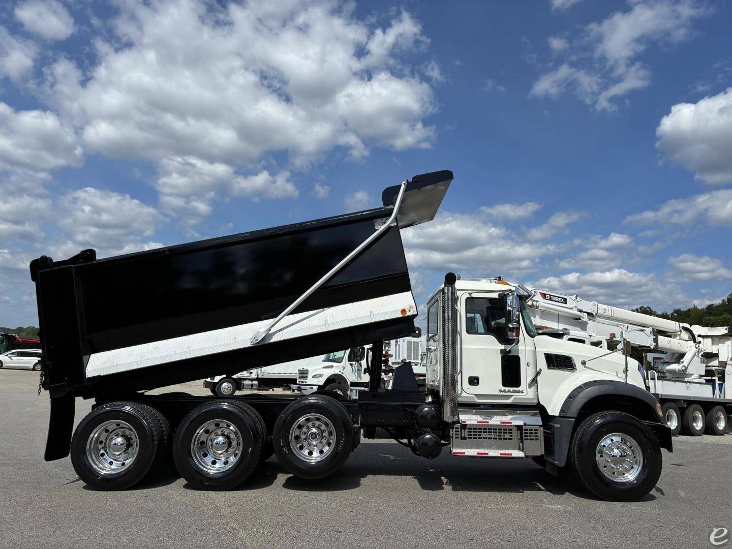2018 Mack GRANITE GU713