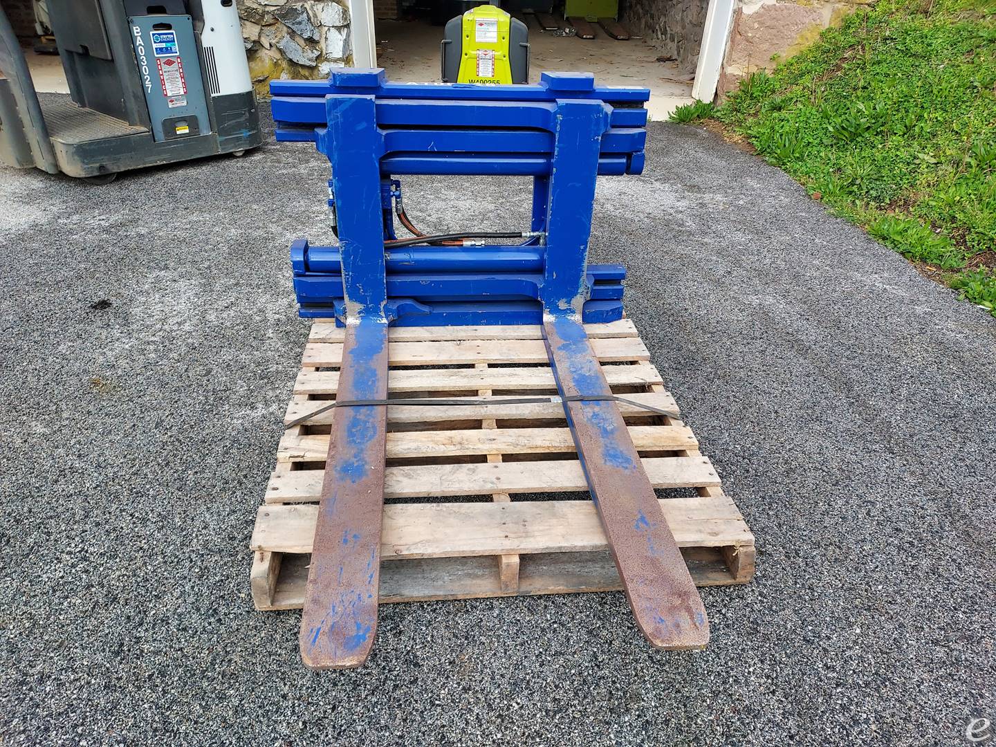 2017 Rightline LF50H-03-3C