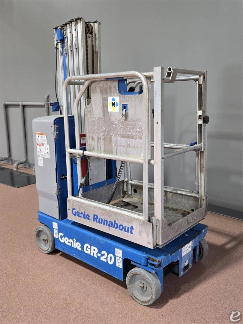 2017 Genie GR20 Electric Scissor Lift - 123Forklift