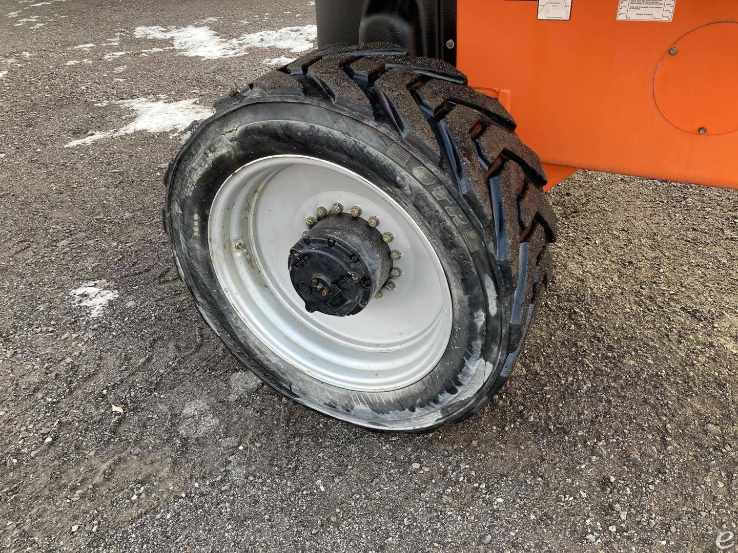 2011 JLG 1350SJP