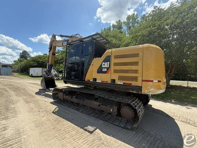 2019 Cat 320