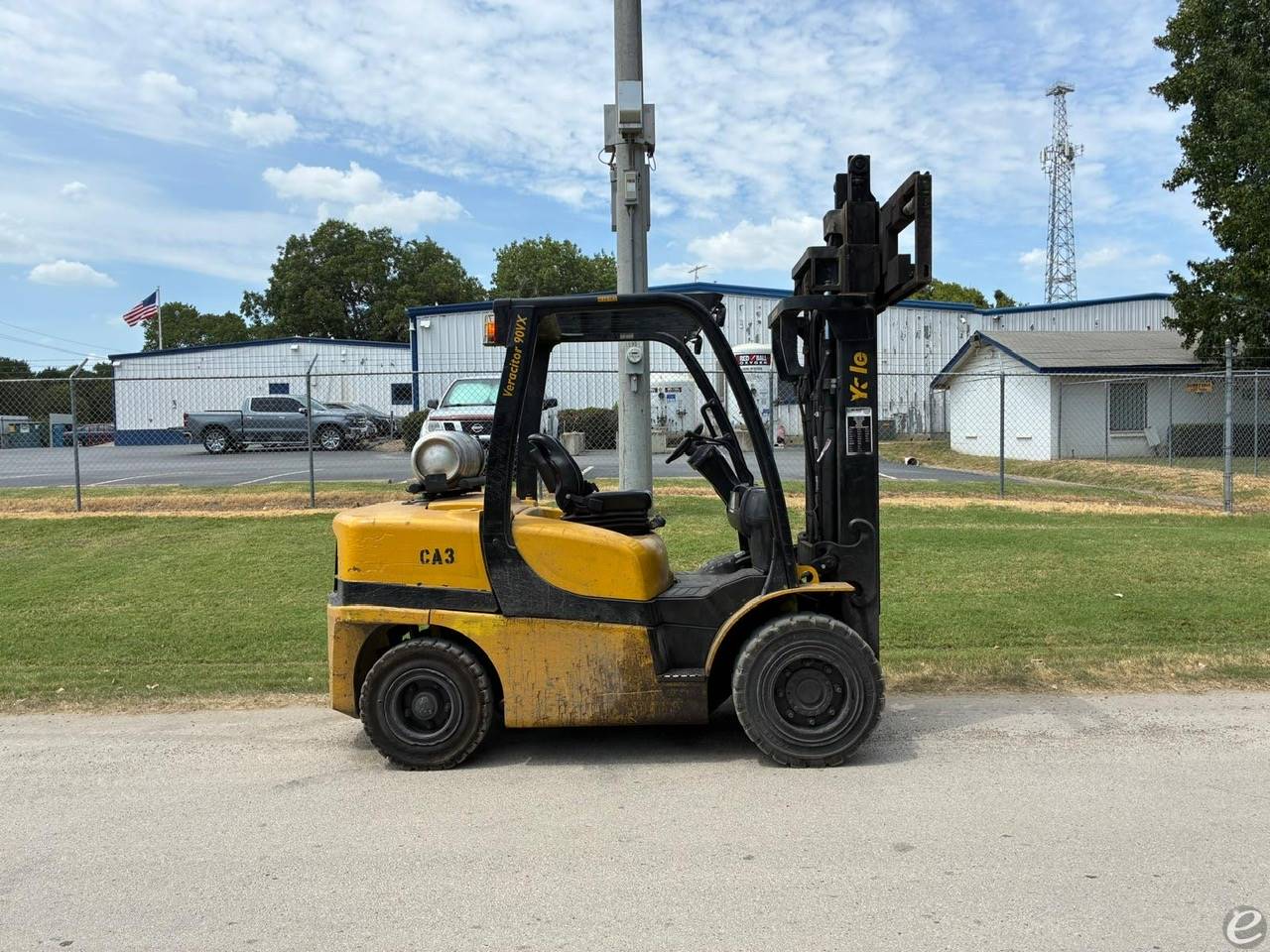 2014 Yale GLP090VXNGAE090