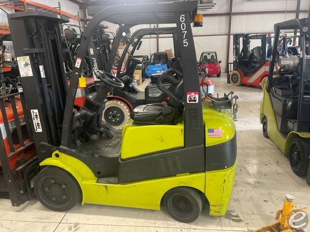 2015 Clark C25CL