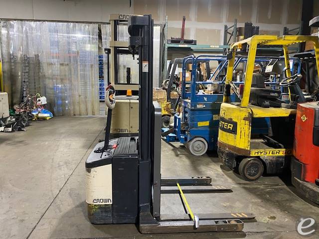 2007 Crown WS2300-40TL Electric Walkie Straddle Stacker Forklift
