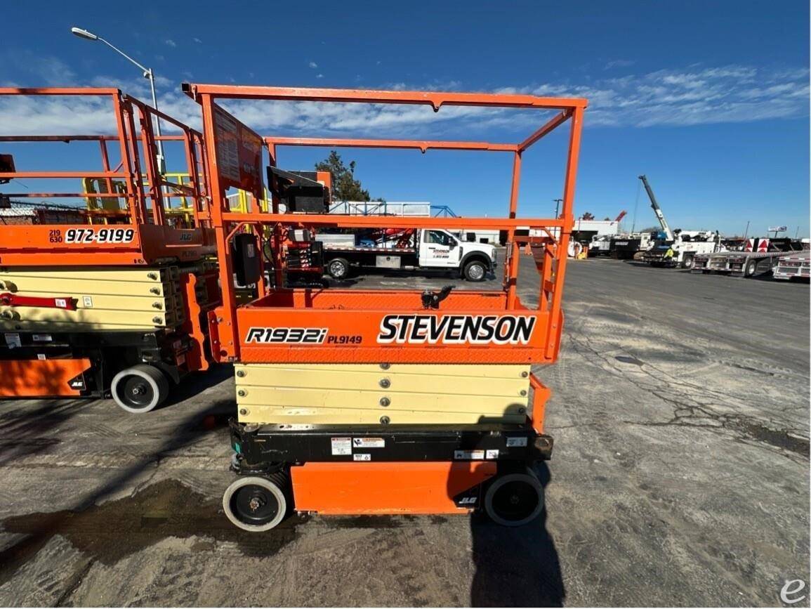 2021 JLG R1932i