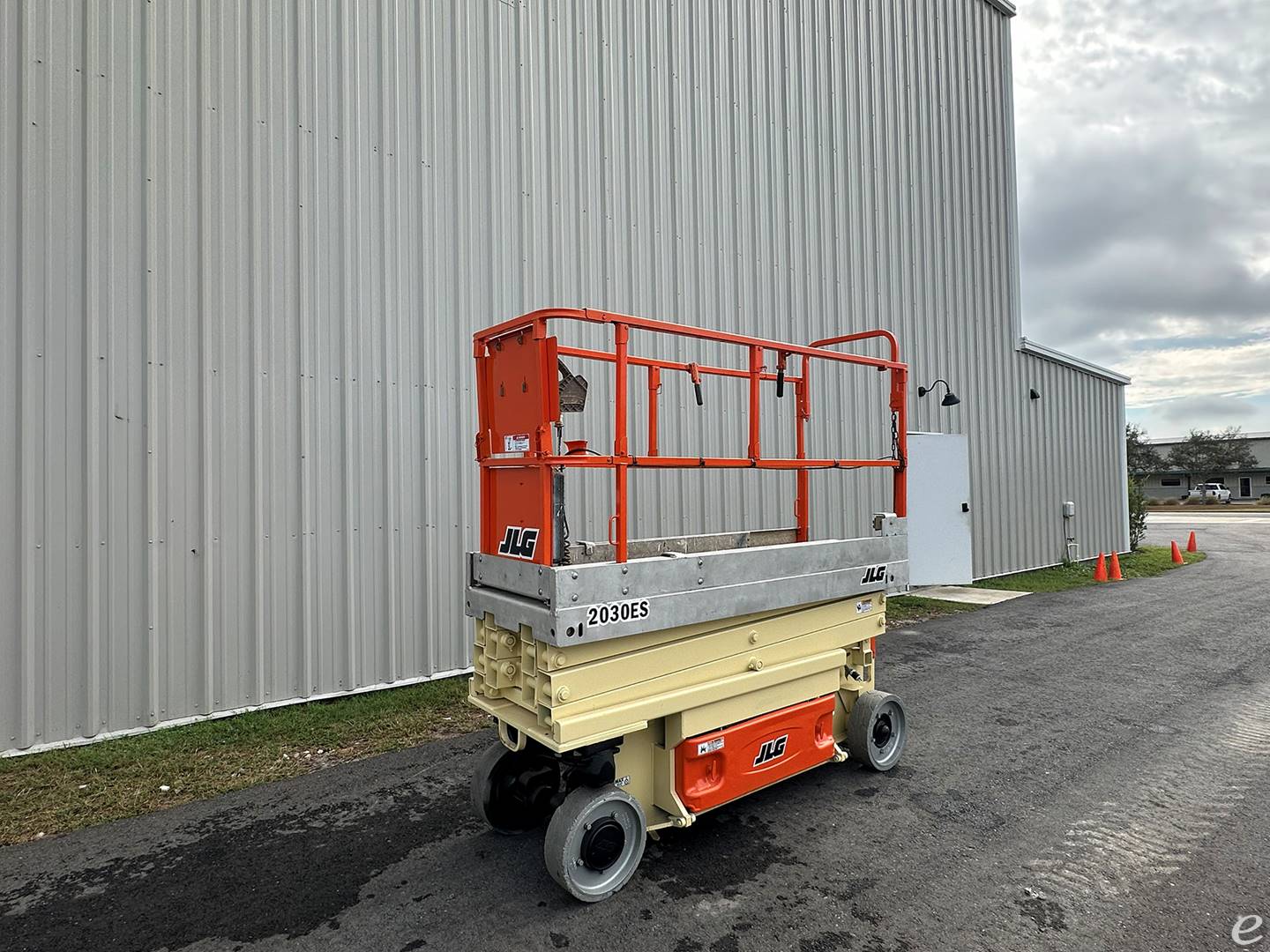 2014 JLG 2030ES