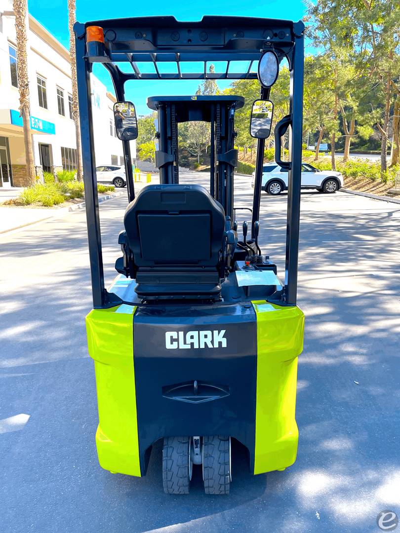 2022 Clark SE15T
