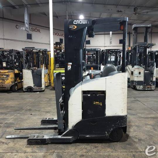 2018 Crown RR5725-45