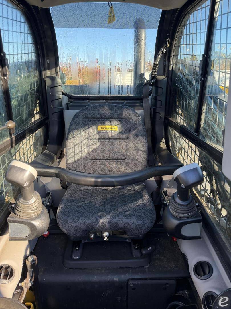 2018 New Holland C232