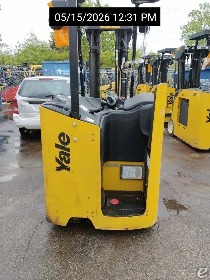 2017 Yale ESC040AD